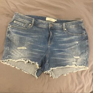 Torrid Demin Cut Off Shorts, Size 18